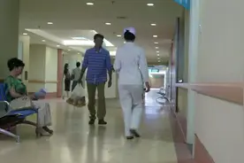 大丈夫：欧阳剑托人给丈母娘换病房，老丈人心里感动嘴上不饶人视频封面
