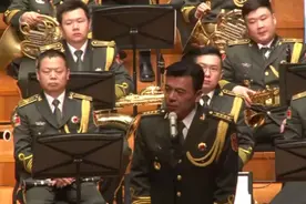 中国人民解放军军乐团演奏《天安门升旗号角》音乐响起气势澎湃！视频封面