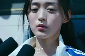 女大学生扶老奶奶被告判赔5万余元，直言：再也不敢了视频封面