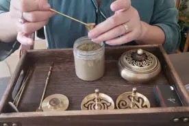 陈老师示范如何用香拓压模点香粉视频封面