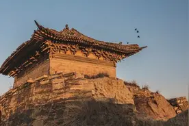 汉景帝请周亚夫吃饭，上了块肉却不给他筷子，这其中有什么玄机？视频封面