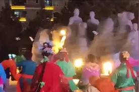 生命的力量！你有没有见过内蒙古广场舞？老年人也能跳出绚烂！