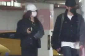 冯绍峰已与赵丽颖离婚？因孩子非绍峰亲生？二人近况说明真相视频封面