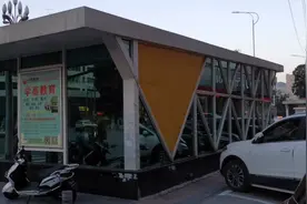 体验兰州的快速公交系统（BRT）,还是方便快捷的，就是线路有点少