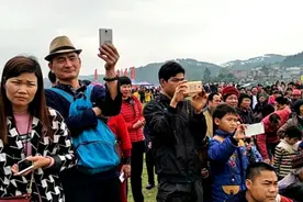 贵港市壮族三月三壮话山歌对唱视频封面