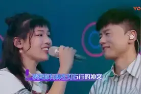 美女大学生与张杰合唱《红色高跟鞋》，音色不错，唱功了得！视频封面
