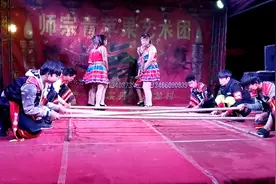 云贵川竹竿舞《跳起来》舞蹈欢快节奏特别强，踩着乐点配合默契视频封面