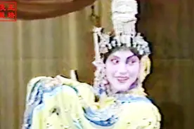 天津优秀青年演员雷英演唱的《霸王别姬》－看大王在帐中合衣睡稳视频封面