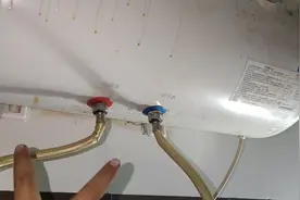 怎样判断热水器内胆漏水？小伙耗费一晚上拆解一台帮你分析原因视频封面