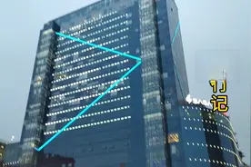 实拍西安第一商圈小寨十字，赛格广场已开门营业，但还是人际罕见