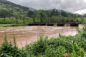 重庆暴雨使璧北河北碚段河水陡涨视频封面