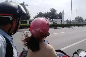 峰哥在越南，实拍越南南方道路建设，感觉越南发展速度非常快视频封面
