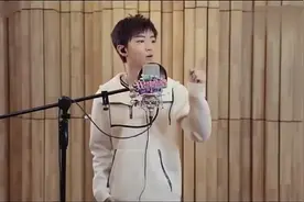 王俊凯《宠爱》录音室版，戏精上线仿佛满场观众，小凯厉害了！视频封面