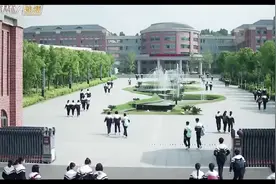 《时光与你都很甜》主题曲MV:吕小雨孙泽源唱响校园青春进行曲