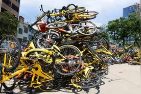 外国收购我国万辆废弃共享单车？他们用来做什么？太有头脑了视频封面