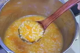 南瓜粥养胃又降糖降脂  快捷简单的制作方法视频封面