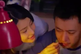 小哥娶了女警察当老婆，结果一举一动被监视，日子不好受视频封面