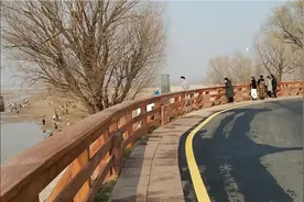 郑州市南裹头黄河滩风景区视频封面