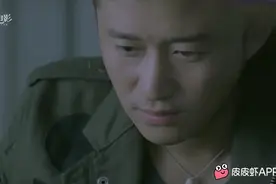 女警查身份证，三名男子不到不配合，其中一名还掐脖子，太过分视频封面