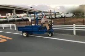 小伙组装了一辆简易三轮车，开上公路去试试，网友：真霸气！视频封面