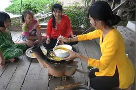 越南农村生活，虽然贫穷但当地女人很勤劳贤惠！视频封面