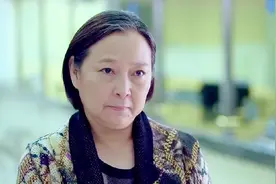 婆婆来警局接人，略过自己儿子牵着儿媳就走，妈妈带你回家视频封面