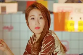最美炸鸡店老板娘，霸气护员工视频封面