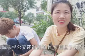 老公出门半个月，宝妈无聊回老家，到家赶紧帮婆婆做饭视频封面
