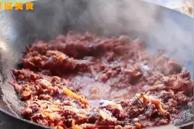 外国人的美食：意大利面肉酱的正宗做法，隔壁家小孩这回真馋哭了视频封面