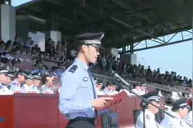 中国公安大学学生的精彩演讲，向警官致敬，心中满满的自豪感视频封面