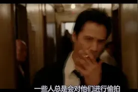 发现被狗仔偷拍，直接抱起狗仔摄像机就跑，网友：你是真的秀视频封面