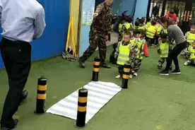 一起学过马路视频封面