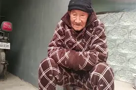 农村93岁的抗美援朝老兵，说出每月的抚恤金后，让我大吃一惊！！视频封面