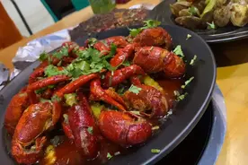 遇见美食想拍视频发朋友圈？分享几个小技巧，帅爆你的朋友圈
