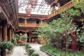 有种豪宅叫做香格里拉土司大院，在当地最大的土司住宅视频封面