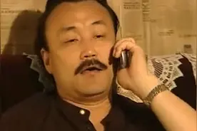 生存之民工：李海平扮演者雪村，一个善良乐于助人的记者视频封面