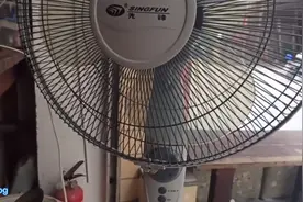 落地风扇只要按定时键或者遥头键就自动关机，换了这个零件准没错视频封面