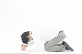 不喜欢的男人纠缠你，看完这三招，让他离你远远的视频封面