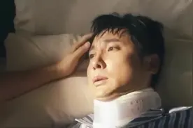 沈腾穿越回到1997年香港回归，一听这背景音乐没错了视频封面