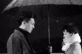 大雨来袭，一条朋友圈刷屏，“如果你没有贺函请自带雨伞”什么梗视频封面