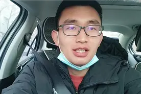 乌鲁木齐烟花鞭炮很贵吗？建议降价促销，给孩子们一个美好的春节视频封面