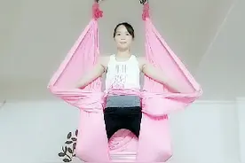 空中瑜伽蝴蝶变蛹串联体式详解教程简单却很好的锻炼核心视频封面
