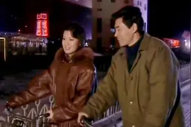 报社职员孔莹，是使用了什么股市手段，撩到主任的老公的？视频封面