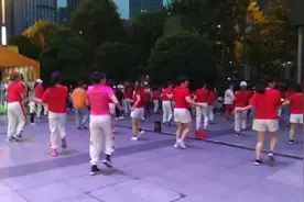 《DayByDay》视频封面