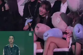 【EXO】女团TWICE看EXO舞台反应，应援真的是超厉害了！视频封面