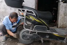 电瓶车换个轮胎120块，你们觉得贵不贵视频封面
