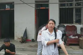 农村端午节给长辈发红包，你们都送了多少，小熊准备了大红包视频封面