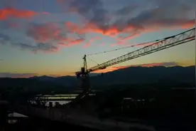 中国标准中国技术，中老铁路未来连接整个东南亚，新的国际致富路视频封面
