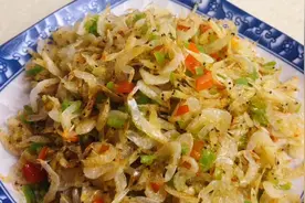 干虾米这样做，多少米饭都不够吃，香辣开胃，好吃到爆，大家试试视频封面