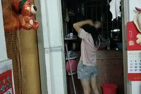 深圳打工夫妻，老公不舒服，媳妇帮拔火罐，结果把老公头发烧了视频封面